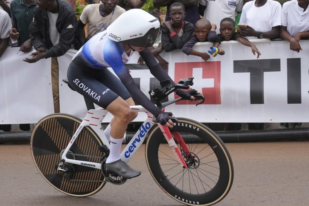 Viktória Chladoňová