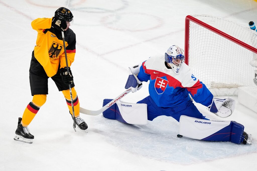 Samuel Hlavaj Joshua Samanski