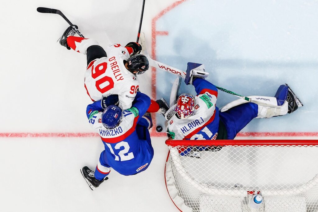 Ryan O'Reilly, Samuel Kňažko, Samuel Hlavaj