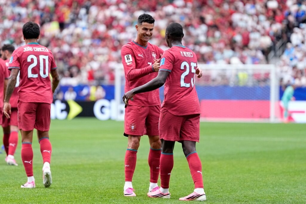 Cristiano Ronaldo, Nuno Mendes