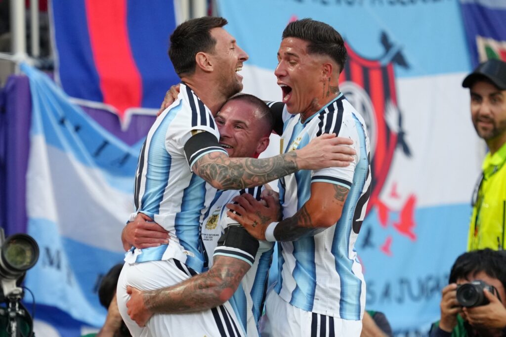 Alexis Mac Allister, Lionel Messi, Enzo Fernandez