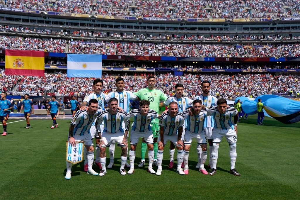 Argentína