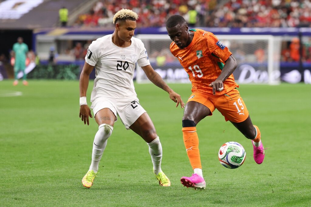 Antonio Nusa, Nicolas Pepe
